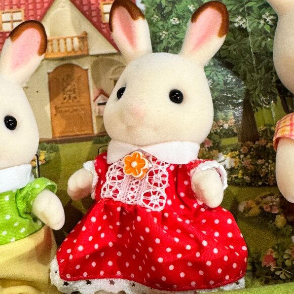 Calico Critters Chocolate Rabbit Family Figures Set New No Box - Picture 7 of 13
